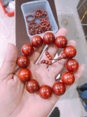 Manufacturers Exporters and Wholesale Suppliers of Red Sandalwood Bracelet Jaipur Rajasthan