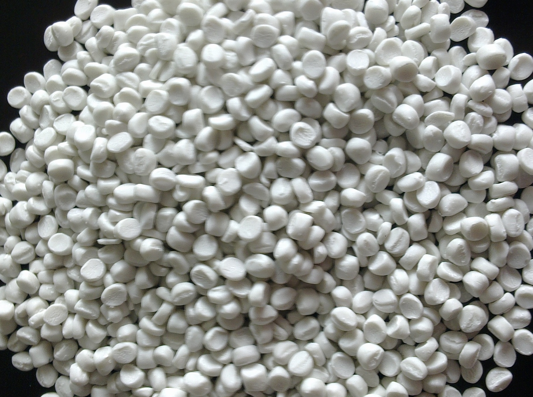 Manufacturers Exporters and Wholesale Suppliers of White Masterbatch Nagpur Maharashtra